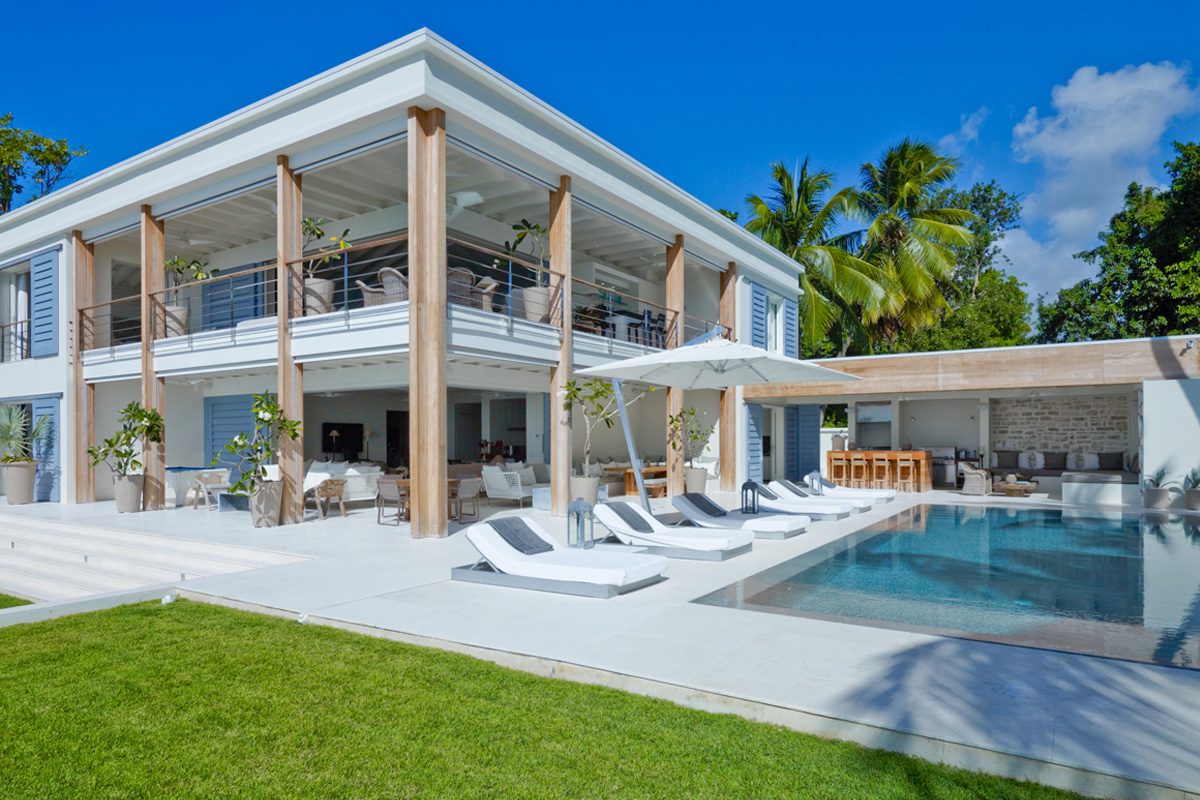 The dream villa, full view with pool