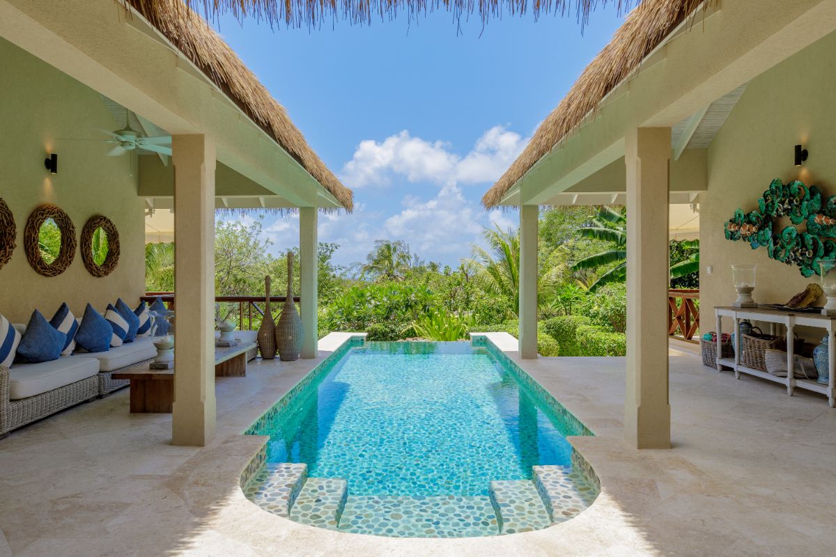 Pool private high end villa cottonwick mustique