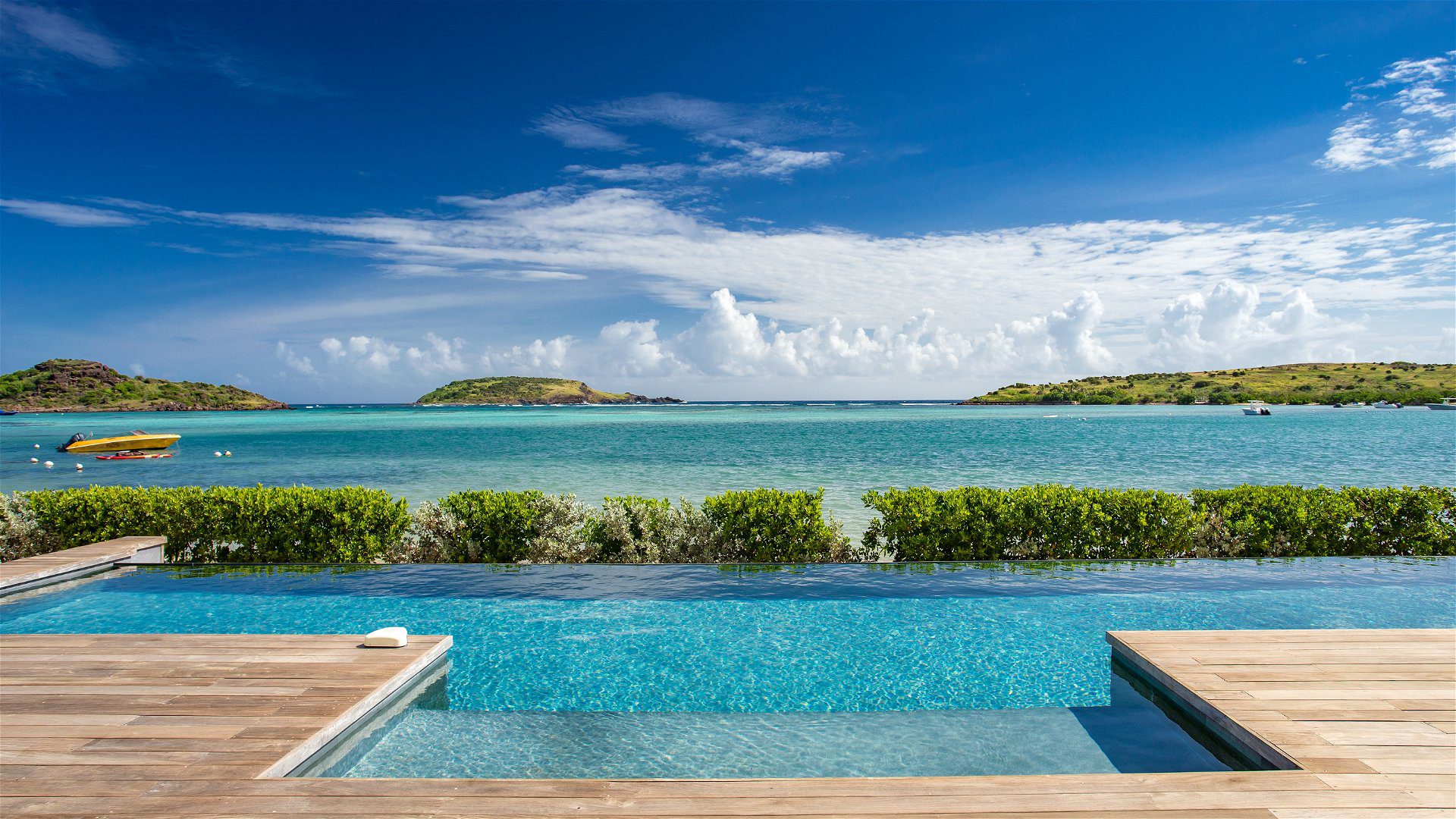 Beachfront villa rental in St. Barth, Villa Aqua