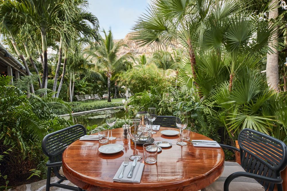 Another one of the most popular restaurants on St. Bart's featuring space to eat outdoors in an intimate setting, surrounded by Caribbean foliage and nature.