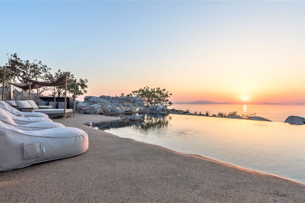 Private luxury villa in Kea, Greece. Villa Ariel