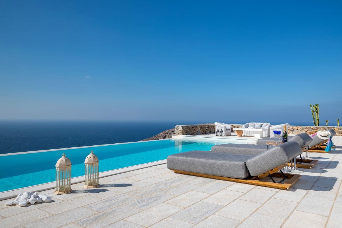 Luxury villa rental in Greece, Villa Ember