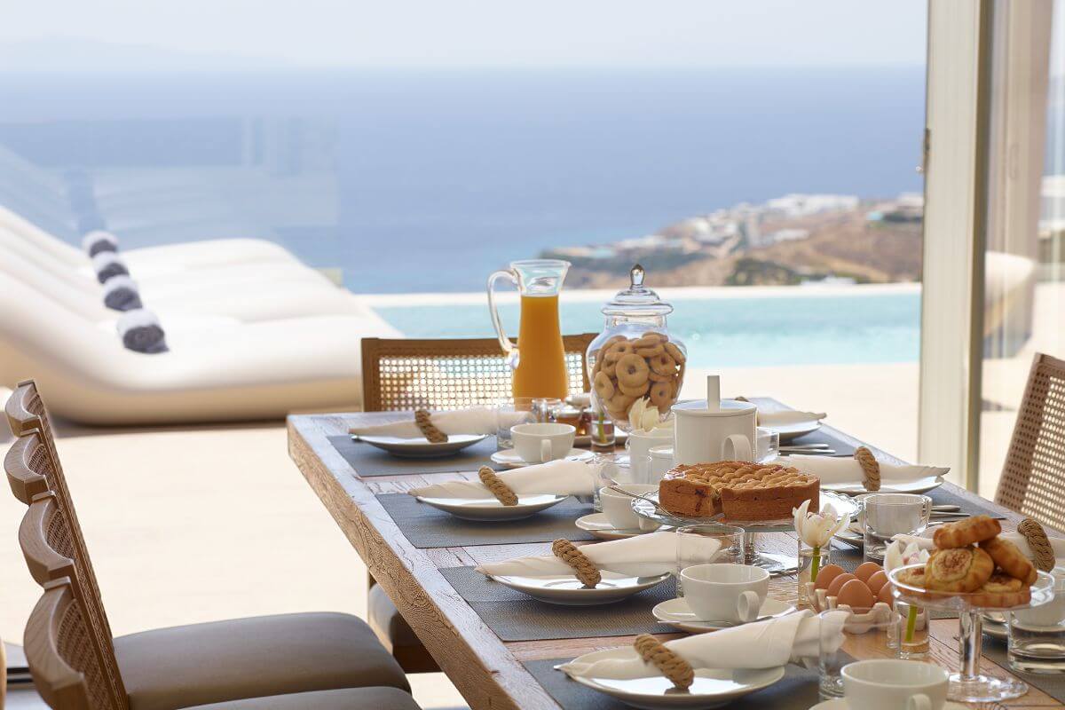 villa-mariza, Mykonos — clifftop pool overlooking the Aegean
